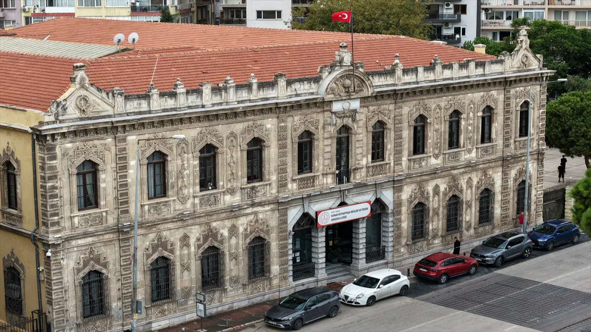 İzmir’in köklü meslek lisesi 158 yıldır sanayiye nitelikli eleman yetiştiriyor