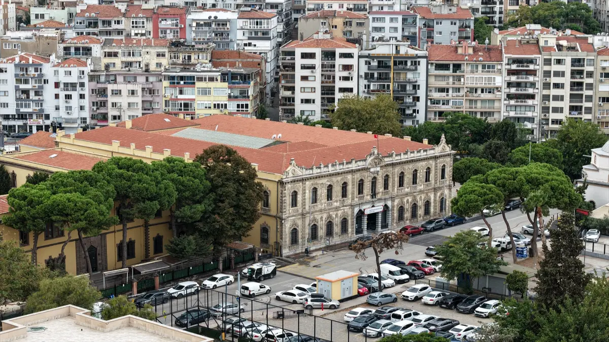 İzmir’in köklü meslek lisesi 158 yıldır sanayiye nitelikli eleman yetiştiriyor