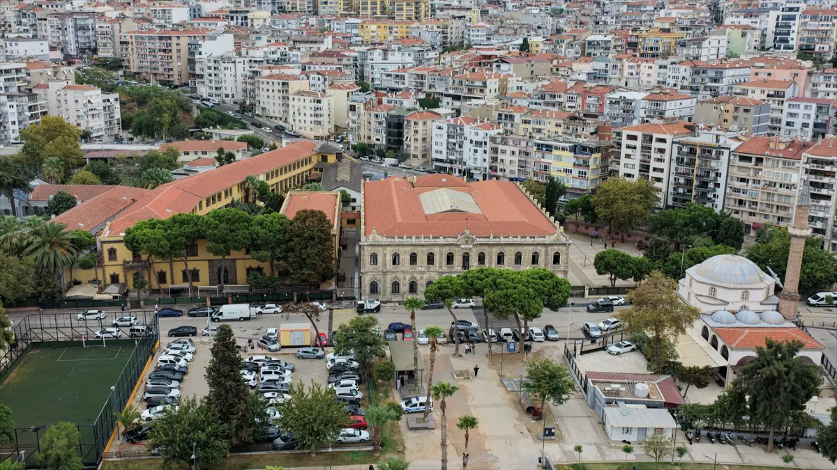 İzmir’in köklü meslek lisesi 158 yıldır sanayiye nitelikli eleman yetiştiriyor