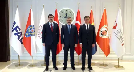 İçişleri Bakanlığı'nda İzmir zirvesi! Bakan Çiftçi, Eyüp Kadir İnan ve Cemil Tugay'ı kabul etti