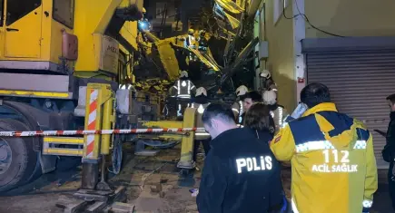 İstanbul’da çöken binayla ilgili sevindiren haber: Enkaz altında kimse yok