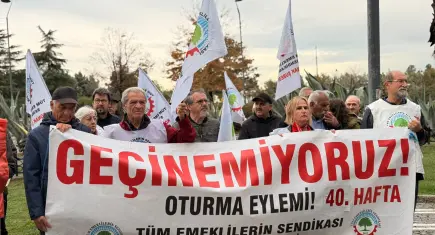 İzmir’de emeklilerden 40. hafta eylemi: İnsanca yaşam bir müjde değil, haktır