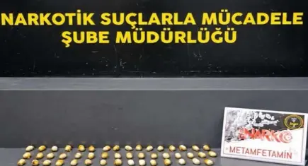 İzmir Havalimanı'nda yakalandı! Midesinden 47 kapsül uyuşturucu çıktı