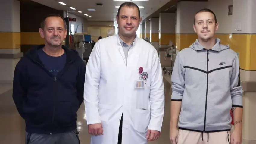 Kan grubu uyumsuzluğuna rağmen babasından böbrek nakli oldu