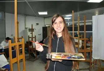 Konuşmadan önce resim yapmayı öğrendi, şimdi Güzel Sanatlar Fakültesi’nde