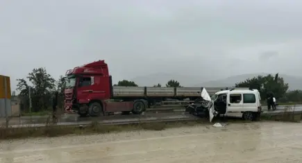 Ödemiş-İzmir yolunda feci kaza: 1 ölü, 1 ağır yaralı