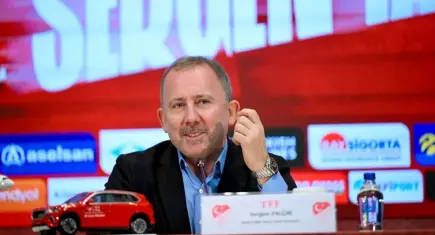 A Milli Takım'da Sergen Yalçın dönemi hızlı başladı: Oğuzhan Özyakup’a milli görev, Mert Kömür radarda