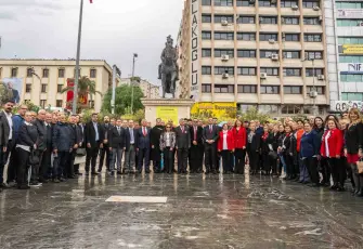 Bornova’da Cumhuriyet’in 103. yılı binlerce kişinin katılımıyla kutlandı