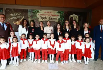 Çocuklardan Başkan Sengel’e 29 Ekim sürprizi