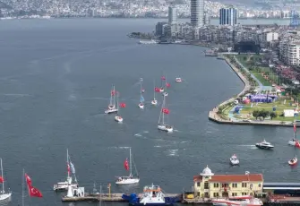 Cumhuriyet coşkusu İzmir Körfezi’ne taşındı