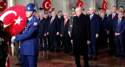 Devlet erkanı Anıtkabir’de: Cumhurbaşkanı Erdoğan’dan 29 Ekim’de ‘Türkiye Yüzyılı’ mesajı