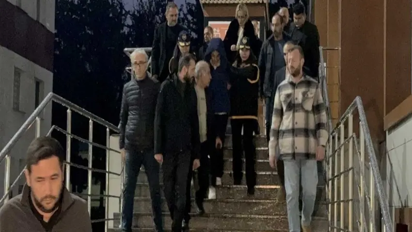 Güllü'nün kızı Tuğyan'ın yoğun bakımdaki halay görüntüsü soruşturma dosyasına girdi haberinin görseli
