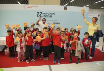 İzmir Kültür Yolu Festivali’nde sanat dolu gün: ‘Sır’ ve ‘Arayış’ sergileri açıldı