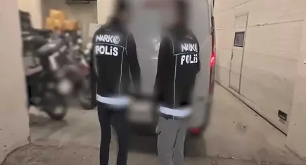 Kanser ilacı bahanesiyle sevkiyat! Minibüsten 1 milyon 642 bin hap çıktı