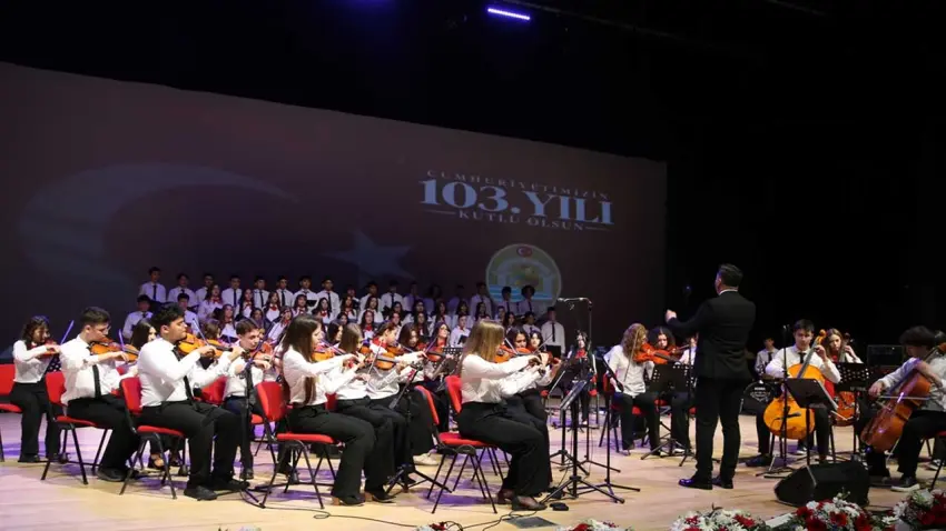 Kemalpaşa ve Ödemiş’te Cumhuriyet Bayramı coşkusu - Fotoğraf 1
