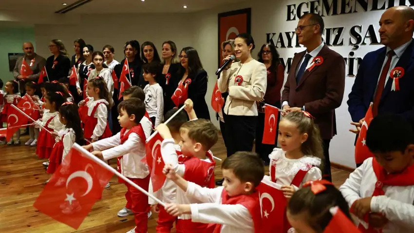 Çocuklardan Başkan Sengel’e 29 Ekim sürprizi - Fotoğraf 1