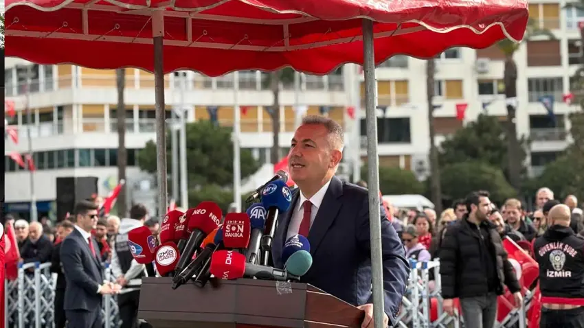 Cumhuriyet’in 103’üncü yılı İzmir’de törenle kutlandı - Fotoğraf 1