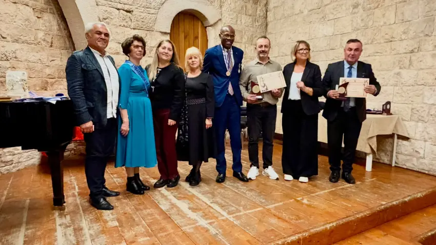Midyatlı şair Halil El’e İtalya’da uluslararası şiir ödülü - Fotoğraf 3