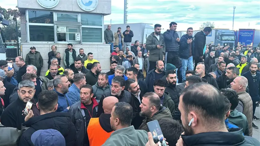 TIR şoförleri sınır kapılarında kontak kapattı: Schengen vizesi krizine Türkiye’den diplomatik müdahale - Fotoğraf 2