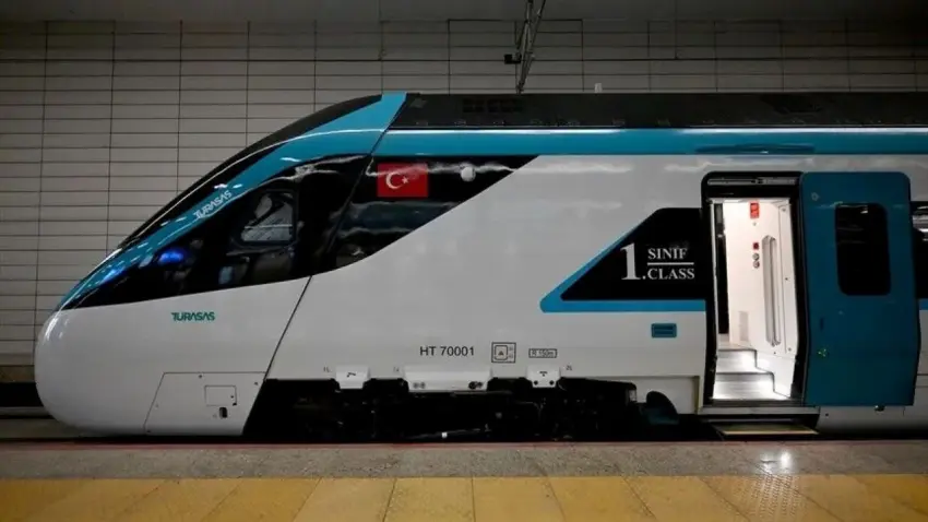 Milli hızlı trende 250 kilometre testi! Bakan Uraloğlu tarih verdi haberinin görseli