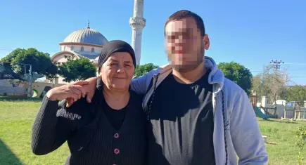 Otizmli oğlunun öfke krizleriyle mücadele eden anne yardım bekliyor