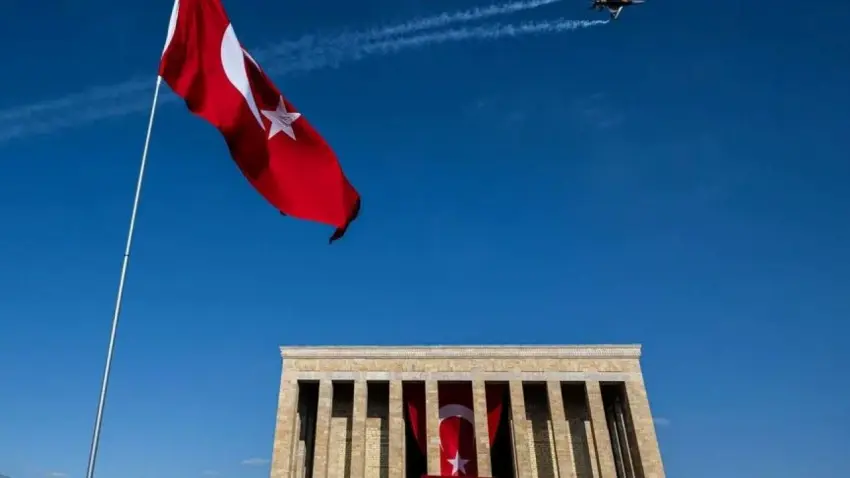 Siyasilerden 29 Ekim mesajı: Cumhuriyetin 103’üncü yılı kutlanıyor haberinin görseli