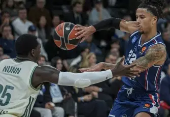 Anadolu Efes’ten EuroLeague lideri Panathinaikos’a 15 sayılık darbe!