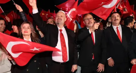 Aydın Pehlivan: Cumhuriyet’i 365 gün yüreğimizde taşıyoruz