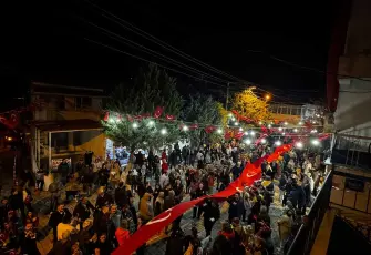 Bademler’de Cumhuriyet coşkusu 222 metrelik Türk bayrağıyla yaşandı