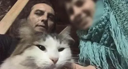 Balkondaki kediler şüphelendirdi, evinde ölü bulundu!