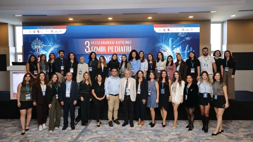 İzmir’in yedi üniversitesi pediatri kongresinde buluştu haberinin görseli