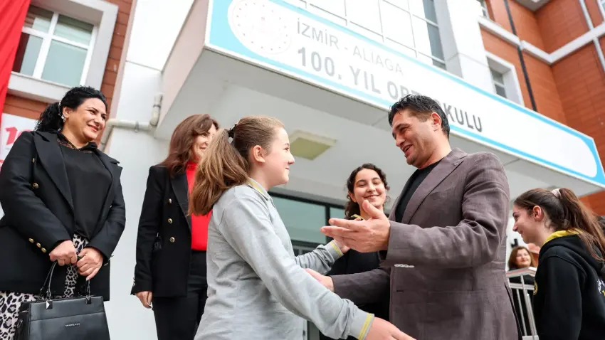 Aliağa’da eğitime yenilikçi dokunuş: 100. Yıl Ortaokulu’nda Geleceğin Sınıfı açıldı - Fotoğraf 1