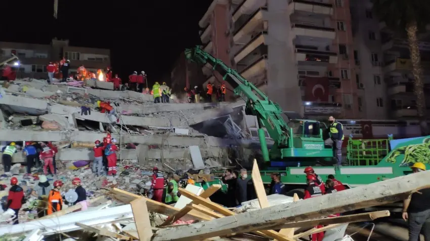 İzmirli itfaiyeciler 30 Ekim depreminde yaşadıklarını anlattı - Fotoğraf 1