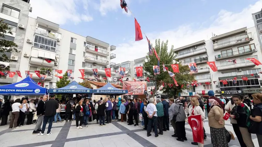 Balçova’da Cumhuriyet coşkusu Yüksek Sadakat konseriyle taçlandı - Fotoğraf 1