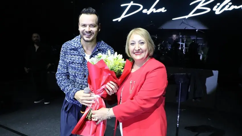 Menderes’te Cumhuriyet Bayramı kortej ve konserle kutlandı - Fotoğraf 3