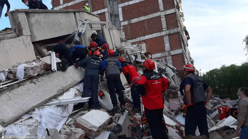 İzmirli itfaiyeciler 30 Ekim depreminde yaşadıklarını anlattı - Fotoğraf 5
