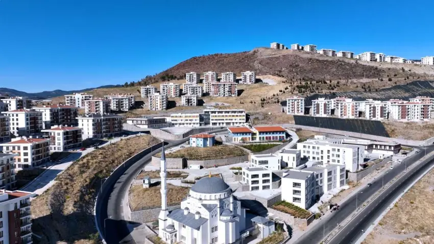 Bakan Kurum’dan İzmir depreminin 6. yılında mesaj: İzmir’i afetlere dirençli hale getireceğiz - Fotoğraf 3