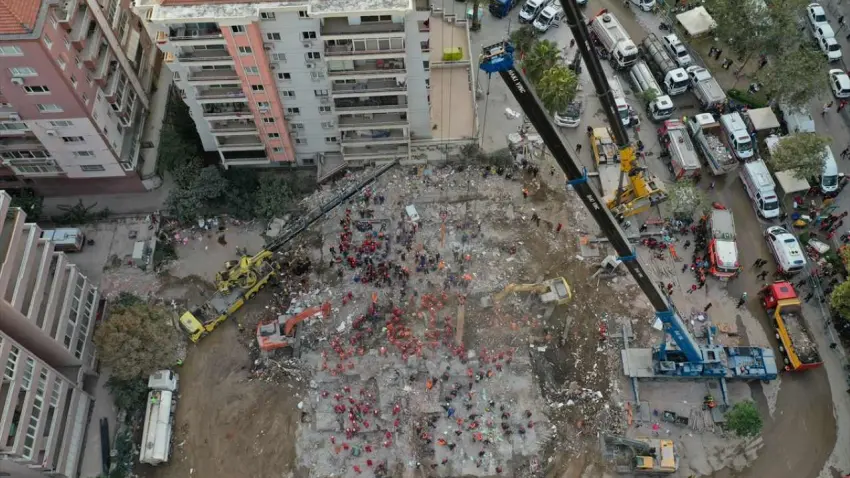 İzmir’de deprem tehlikesi büyüyor, önlemler eksik kalıyor - Fotoğraf 6