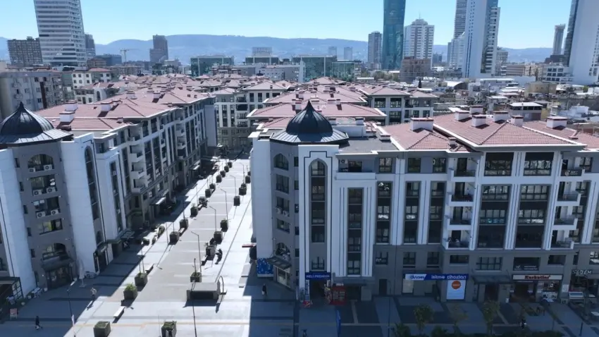 Bakan Kurum’dan İzmir depreminin 6. yılında mesaj: İzmir’i afetlere dirençli hale getireceğiz - Fotoğraf 2