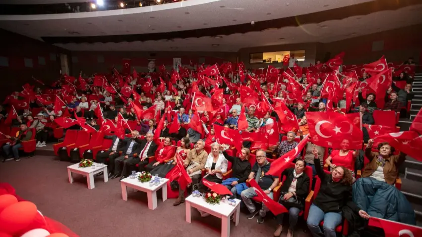 Güzelbahçe’de Cumhuriyet bayramı yürüyüş ve konserle taçlandı - Fotoğraf 2