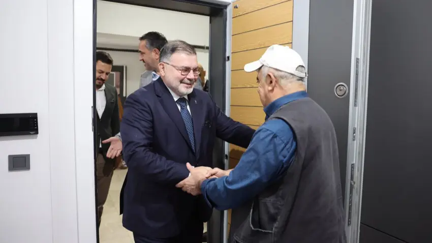 AK Partili Saygılı’dan İzmir’deki deprem konutlarına ziyaret - Fotoğraf 2