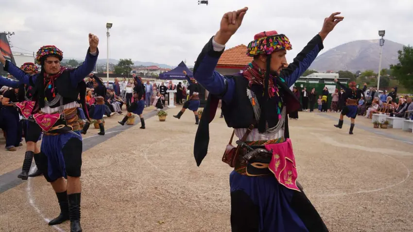 Seferihisar Orhanlı’da Erkence Zeytin Festivali coşkusu başladı - Fotoğraf 2