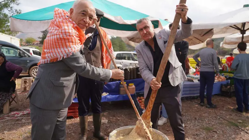 Seferihisar Orhanlı’da Erkence Zeytin Festivali coşkusu başladı - Fotoğraf 3