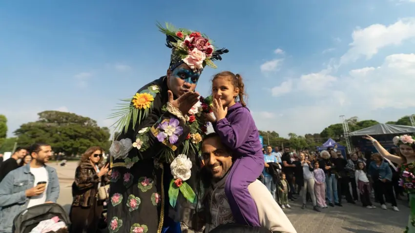 Kültürpark’ta renkli festival başladı! Çiçek ve bal üreticileri İzmirlilerle buluştu - Fotoğraf 1