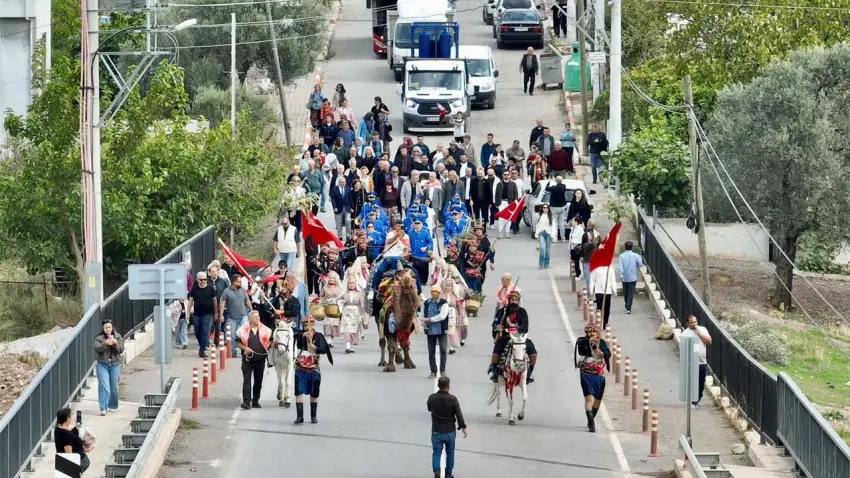 Seferihisar Orhanlı’da Erkence Zeytin Festivali coşkusu başladı haberinin görseli