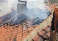 Çorum'da bir çatı katında korkutan yangın haberinin görseli