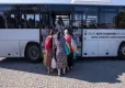 İzmir’de kadın ve çocuklar denizle buluştu haberinin görseli
