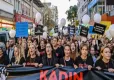 Kırık Saçlar Özgürlüğe Yürüyor Torbalı’da ses yükseltti haberinin görseli