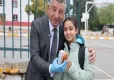 Güzelbahçe’de öğrencilere süt ve poğaça haberinin görseli