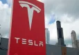 Tesla hisselerinde düşüş haberinin görseli